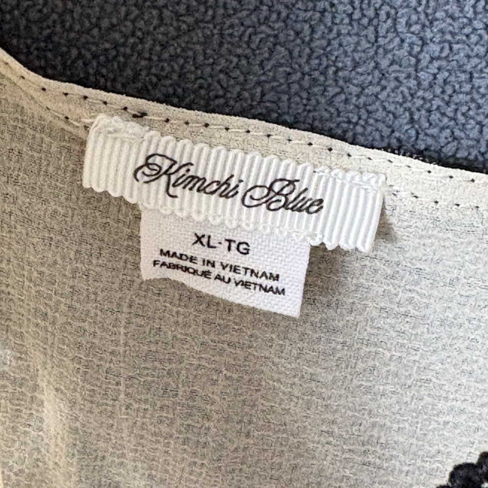 Kimchi Blue Urban Outfitters Pleated Chiffon Cami Top Cream Black Trim XL Y2K - Picture 5 of 9